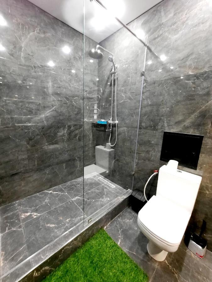 Исы Байзакова 133 Apartment Pavlodar Luaran gambar